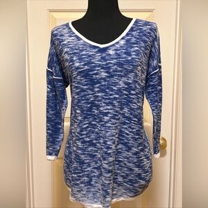 Chico's Vibrant Blue and White 3/4 Sleeve Top